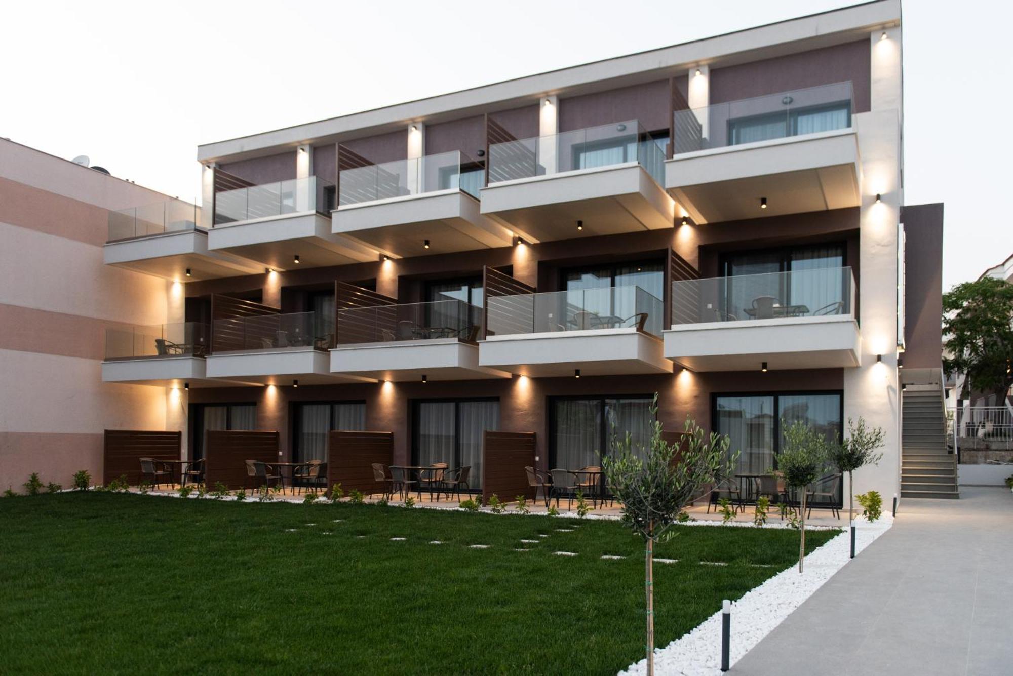 Sithonian Sunset Luxury - Nikiti Cozy Getaways Aparthotel Exterior foto